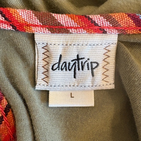 Daytrip green 3/4 sleeve open back blouse size large - Picture 7 of 9